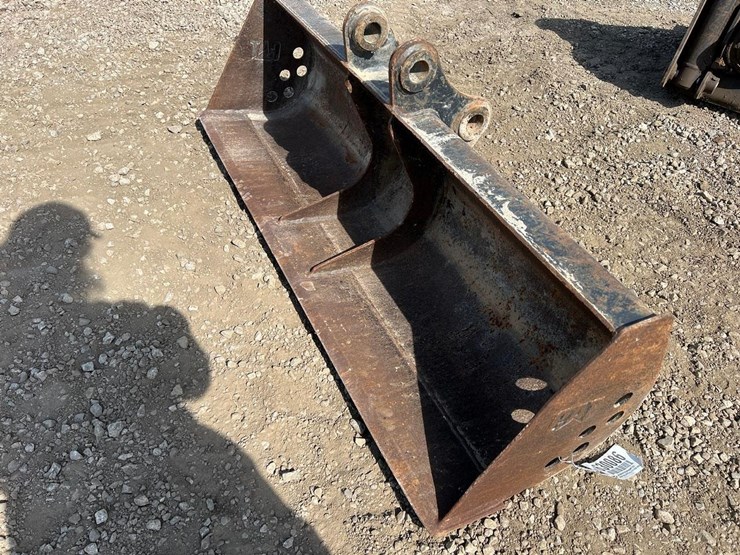 caterpillar-54”-excavator-grading-bucket-image-1