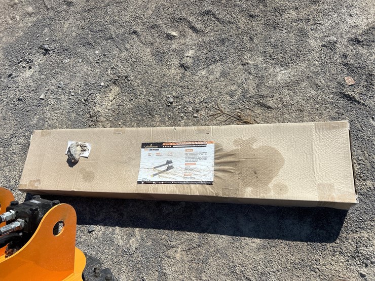 #11-•-clamp-on-pallet-forks-image-1
