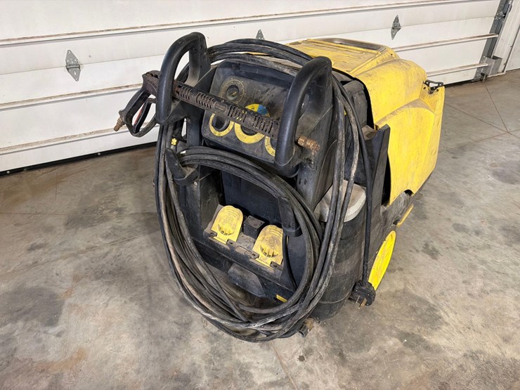 karcher-hot-water-pressure-washer-image-2