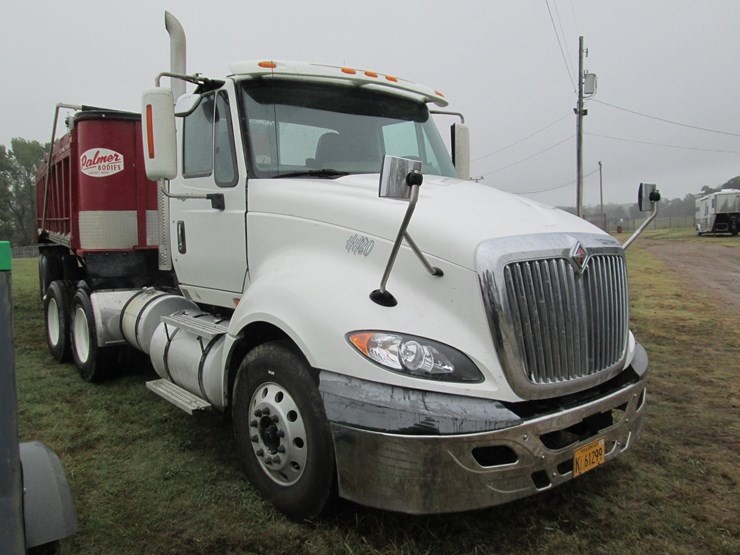 2011-international-prostar-image-2