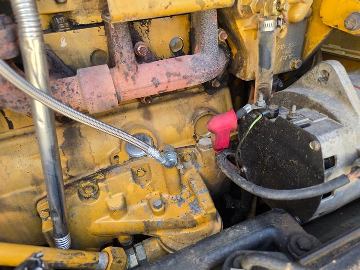 2005-caterpillar-12h-image-59