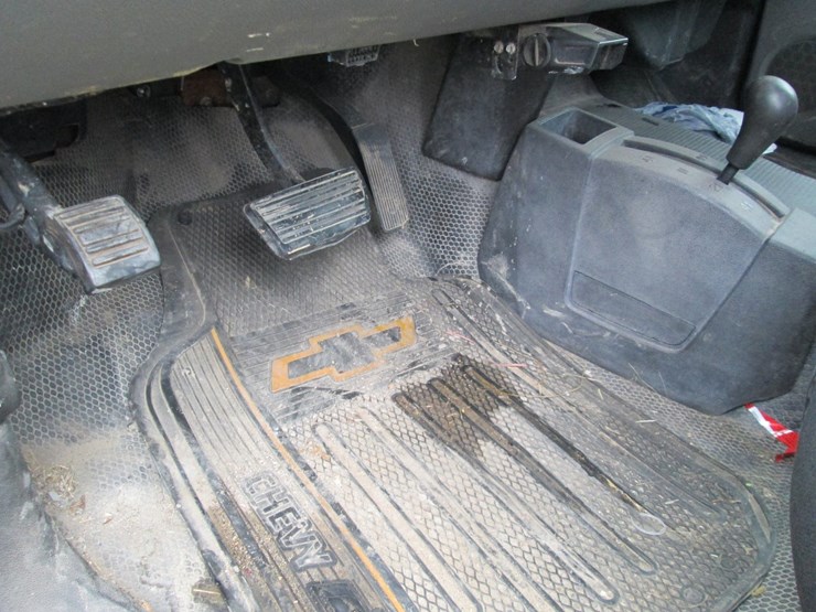 2011-chevrolet-2500hd-image-27