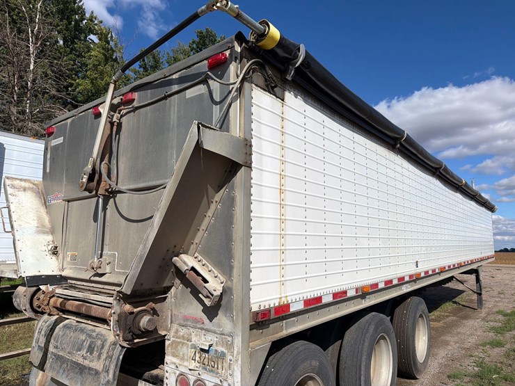 2011-wilson-46ft-fixed-tri-axle-live-bottom-semi-belt-trailer--1-owner--very-clean-trailer-image-55