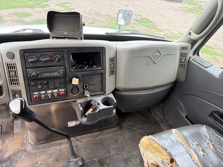 2009-international-durastar-4300-image-67