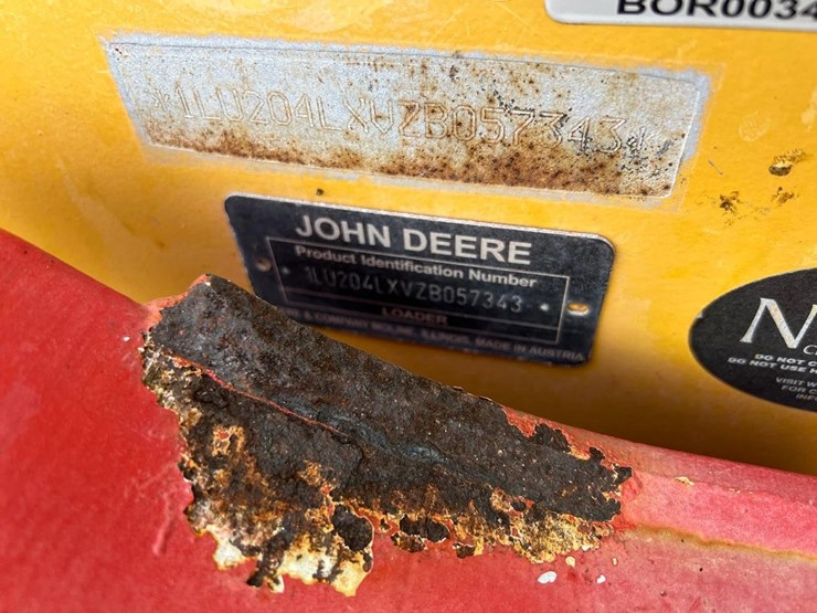 deere-204l-image-13