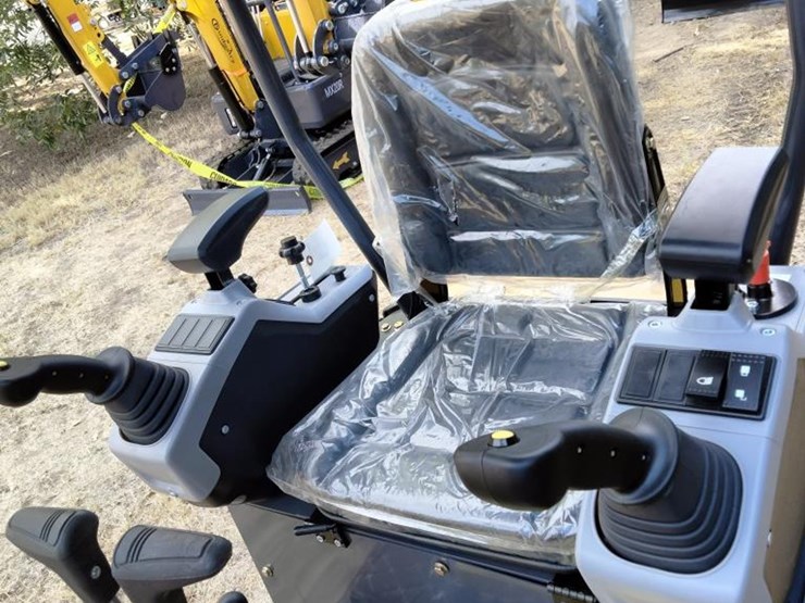 #25-•-cfg-mini-excavator---qk20r-image-6
