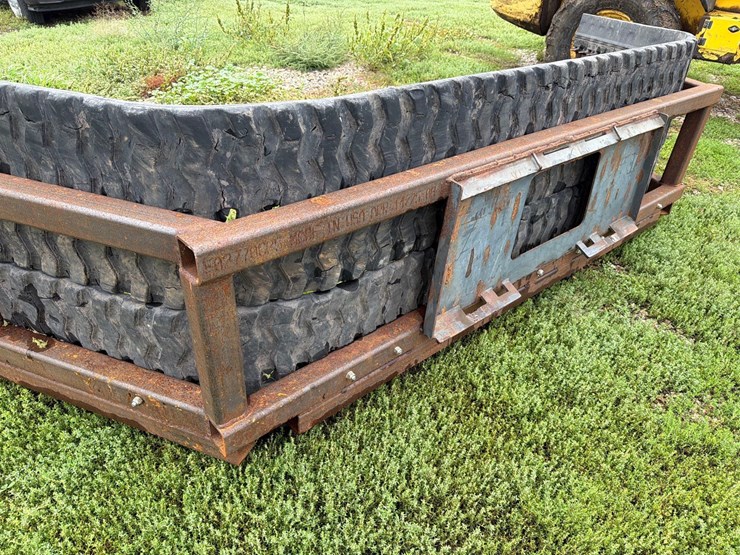 10ft-5”-skidloader-quick-tach-tire-scraper-image-13