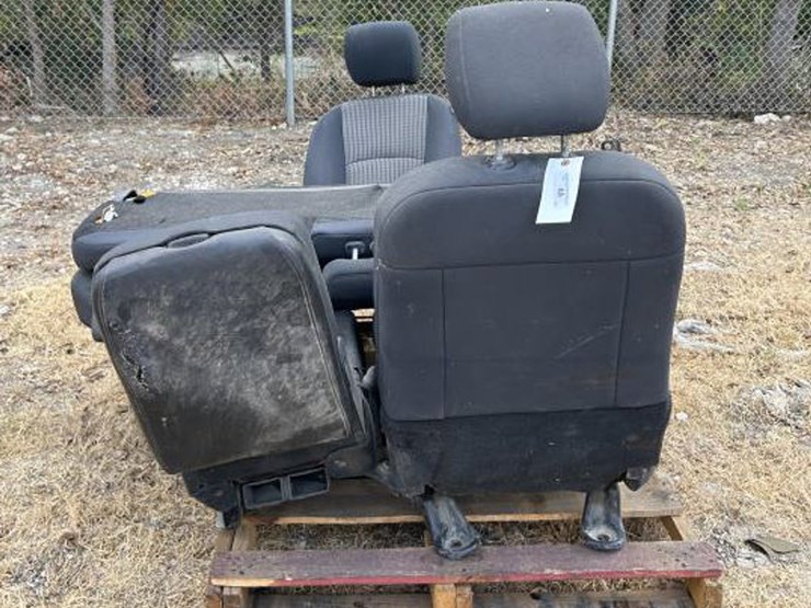 #40-•-front-&-rear-dodge-ram-truck-seats-image-1