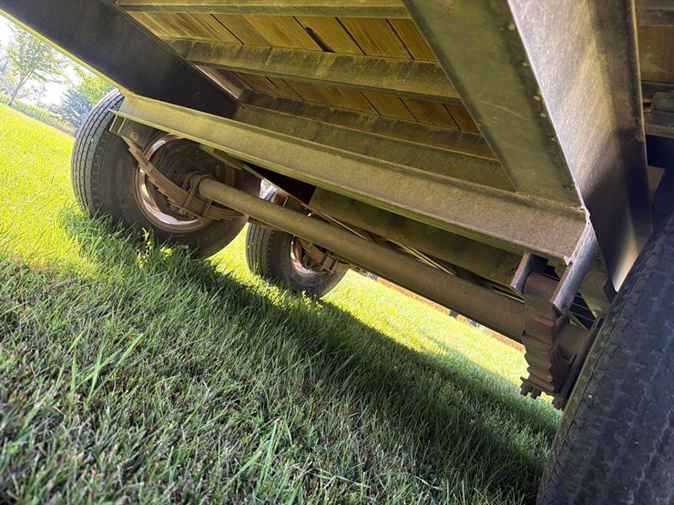 2010-pj-flatbed-image-19