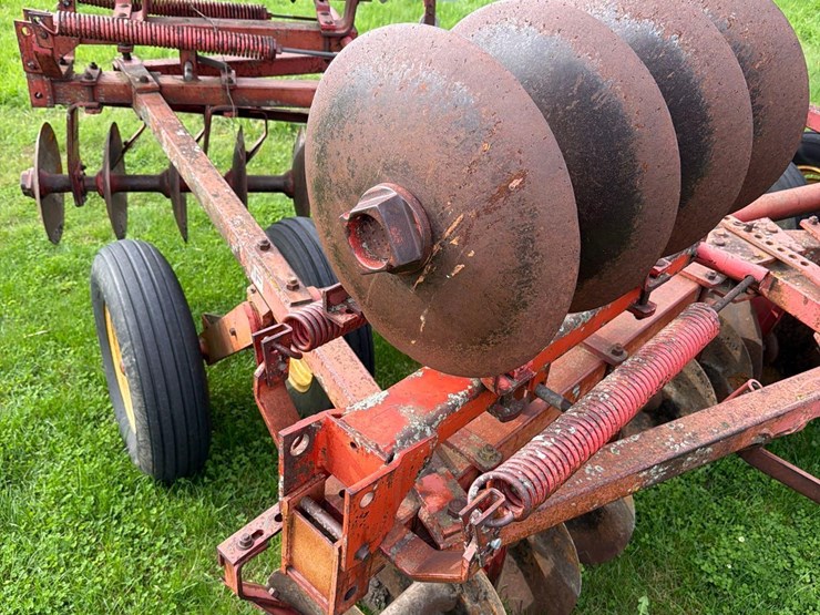 massey-ferguson-620-image-15