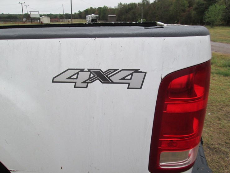2013-gmc-2500hd-image-7