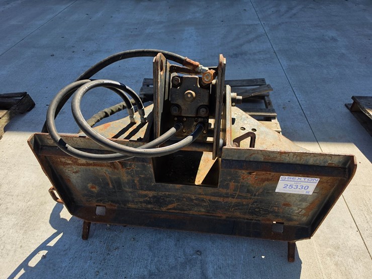 #25330-•-bobcat-breaker-skid-steer-attachment-image-4