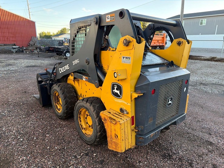 deere-318g-image-4