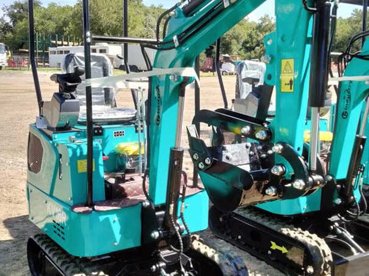 #19-•-cfg-mini-excavator---kv16r-image-2
