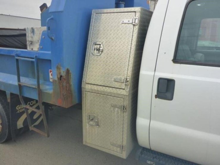 2011-ford-f550-xl-image-29