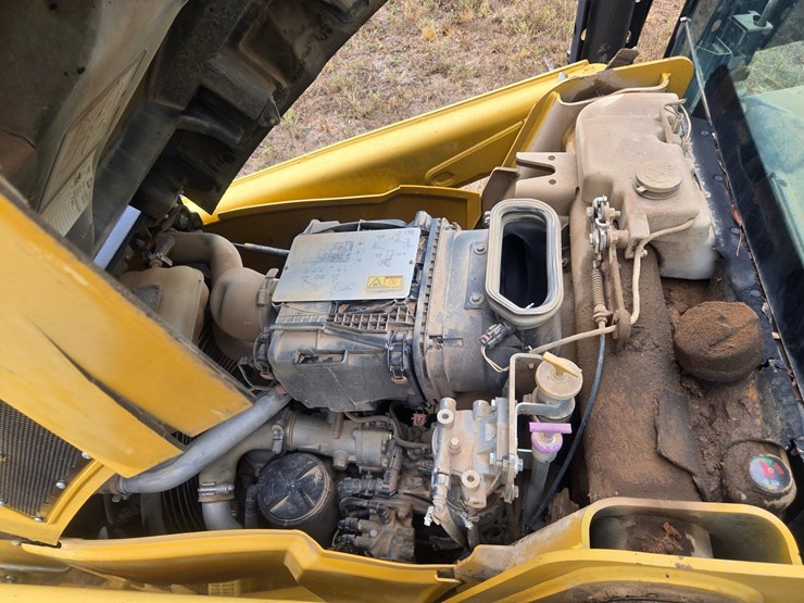 caterpillar-420f-image-25