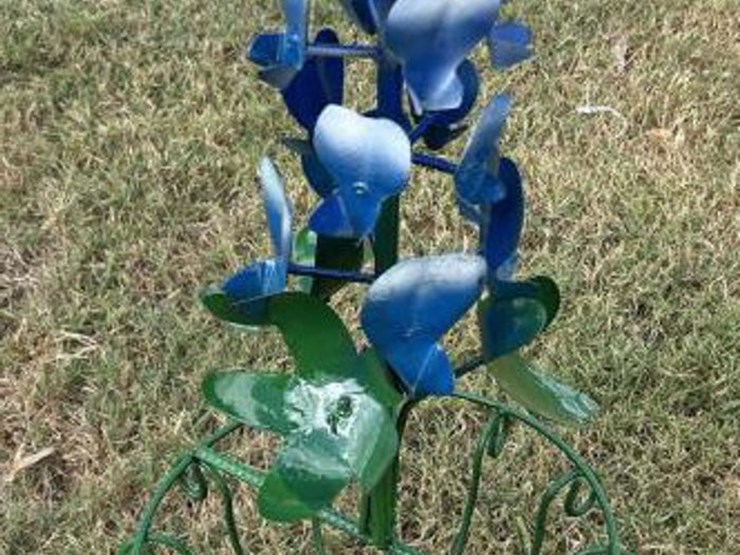 #172-•-metal-art---bluebonnet-flower-pot-stand-image-1