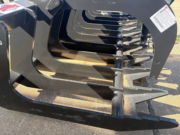 stout-xhd-84”-skidloader-grapple-bucket-image-6