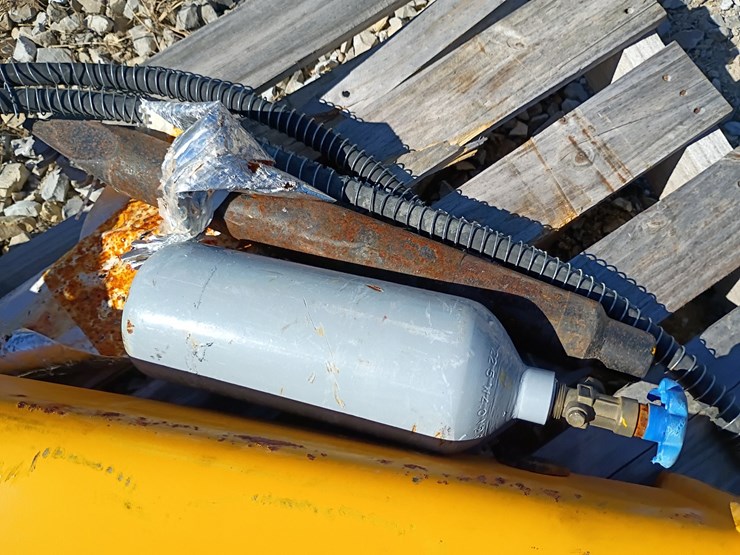 #27028-•-toft-hydraulic-breaker-excavator-attachment-(530)-image-8