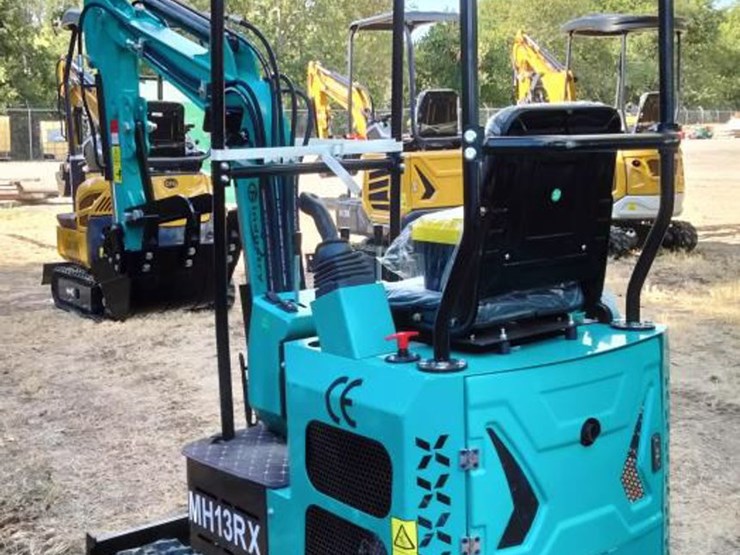 #24-•-cfg-mini-excavator---mh13rx-image-3