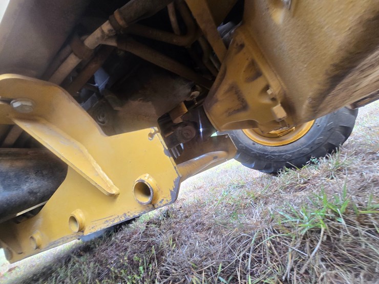caterpillar-420f-image-35