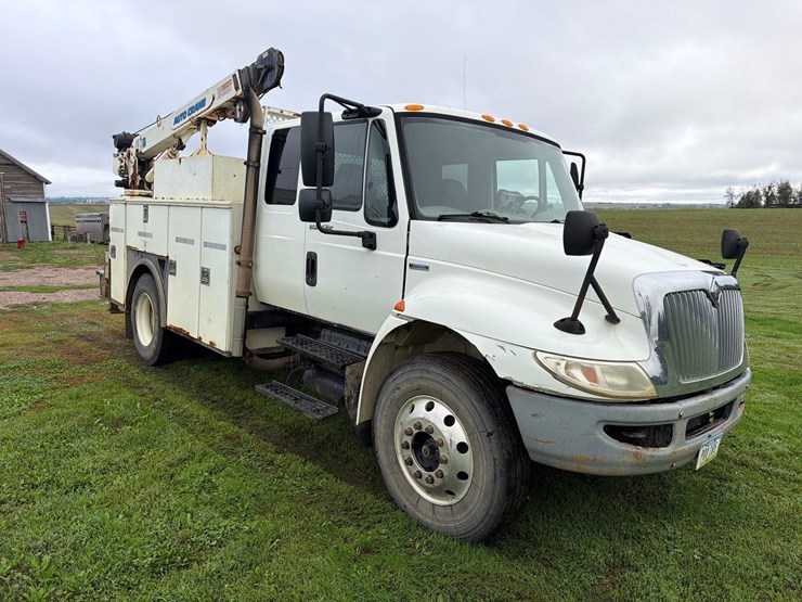 2009-international-durastar-4300-image-3