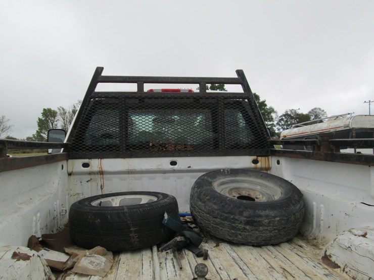 2011-chevrolet-2500hd-image-10