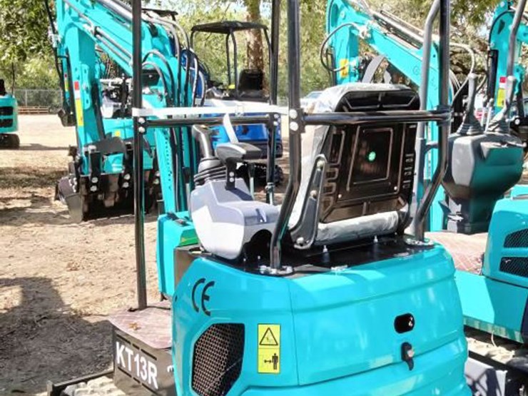 #5-•-cfg-mini-excavator---kt13r-image-3