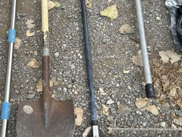 #76-•-yard-tools-image-4