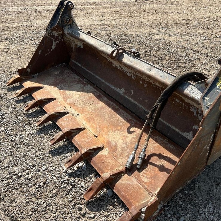 Caterpillar 74” 4-1 Skid Steer Bucket