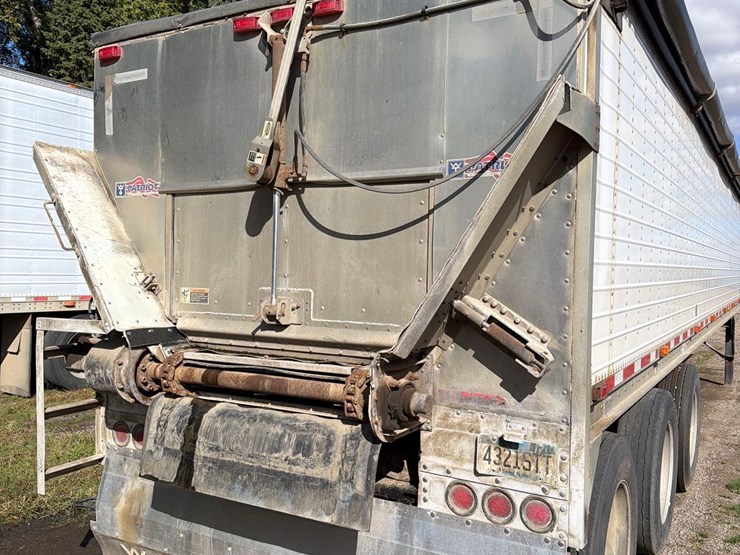 2011-wilson-46ft-fixed-tri-axle-live-bottom-semi-belt-trailer--1-owner--very-clean-trailer-image-56