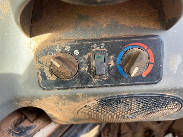 2019-bobcat-t595-image-21