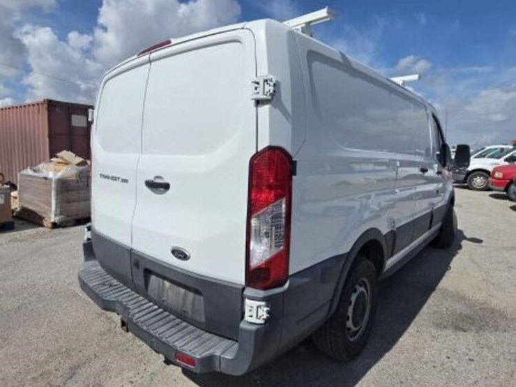 ford-transit-image-3