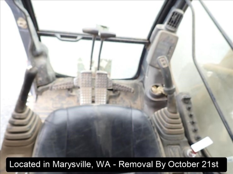 2002-deere-330c-lc-image-34