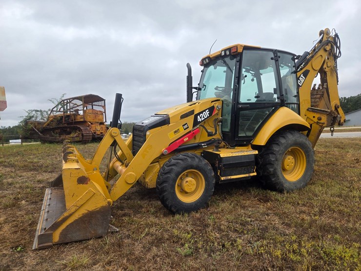 caterpillar-420f-image-4