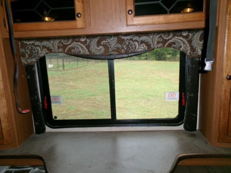 2013-sunset-trail-reserve-camper-image-20