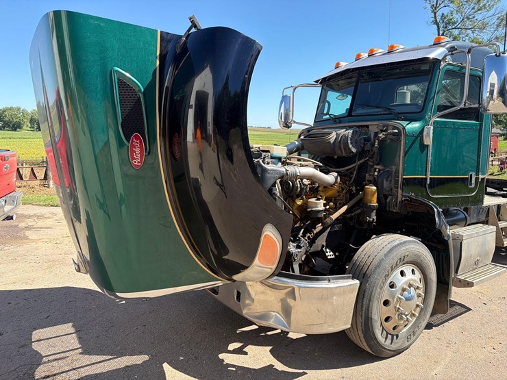 2011-peterbilt-386-image-13