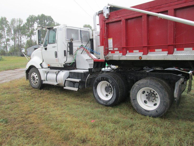 2011-international-prostar-image-4