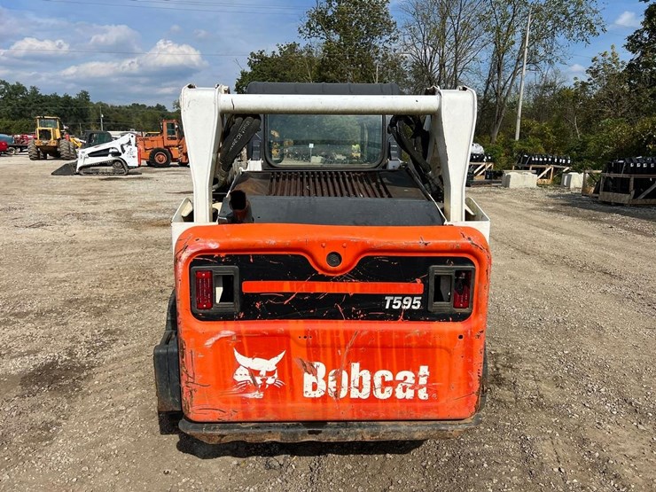 2019-bobcat-t595-image-6