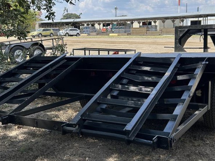 #48-•-16'-homemade-gooseneck-trailer-w/-ramps-image-5