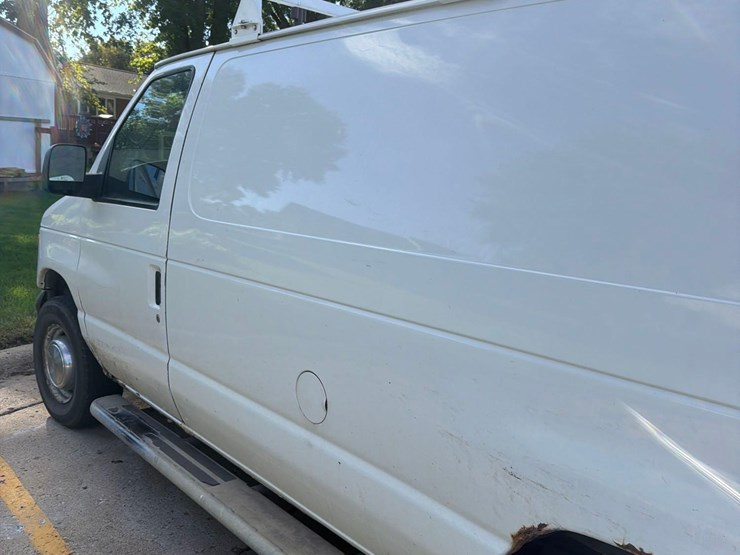 2006-ford-e250-image-9