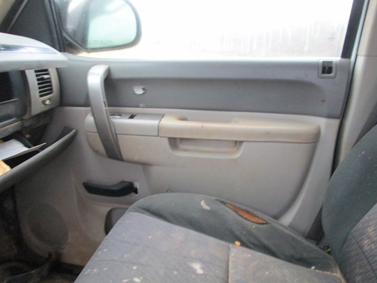 2013-gmc-2500hd-image-27