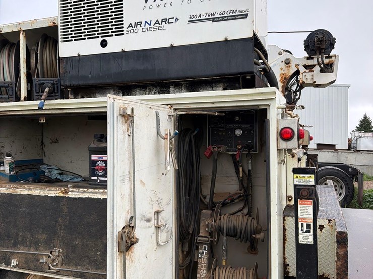 2009-international-durastar-4300-image-17