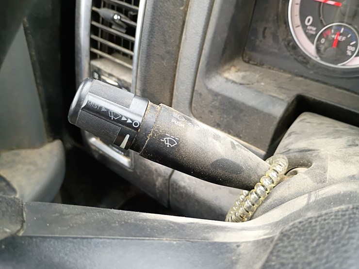 2016-dodge-2500-image-50