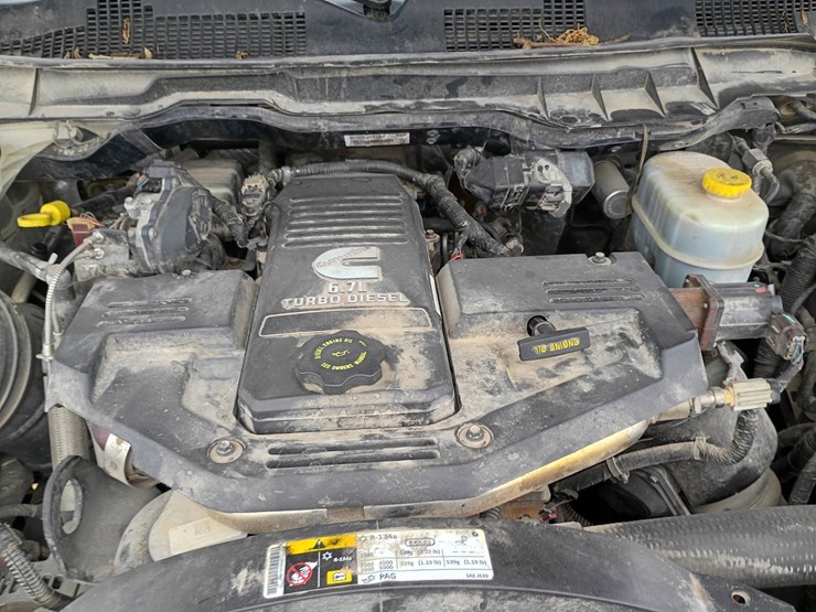 2016-dodge-2500-image-23
