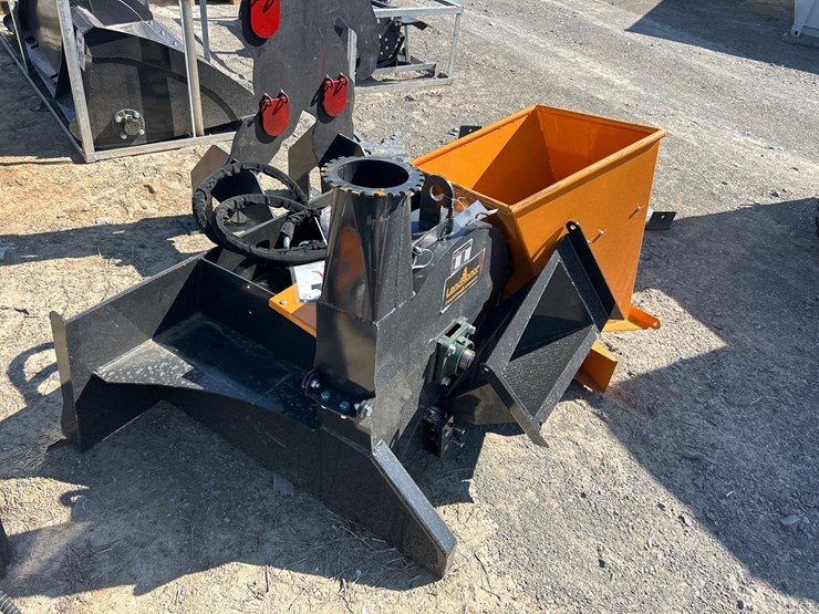 #52-•-skid-steer-wood-chipper-image-2