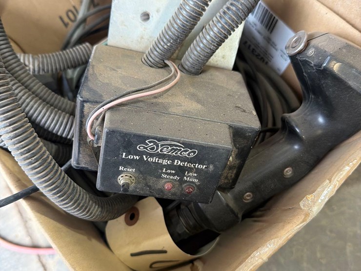 demco-3pt-boom-sprayer-image-28