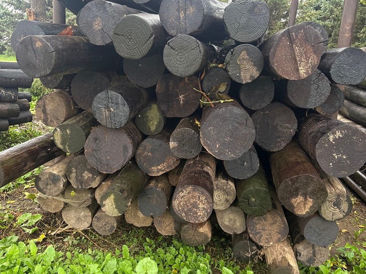 wood-post-and-stand-image-3