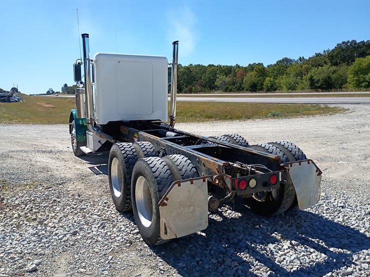 1990-peterbilt-379-image-5