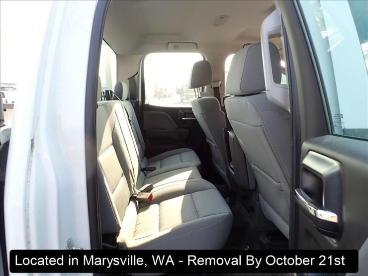 2018-chevrolet-1500-image-26